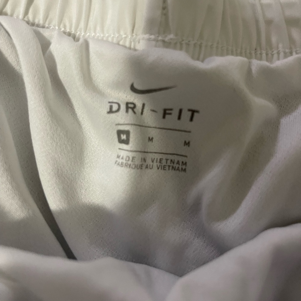 Nike shorts - Picture 2 of 2